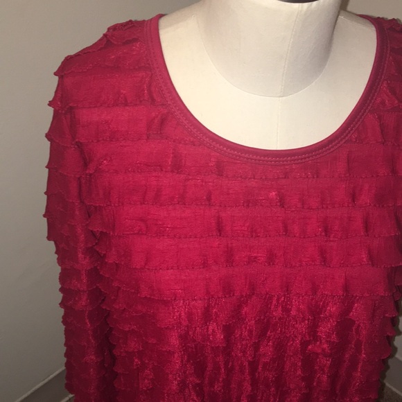 Women’s Ruffle Blouse - Picture 3 of 6